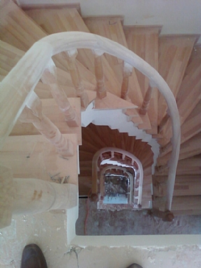 Villa İçi Ahşap Merdiven Dekor Uygulaması2021